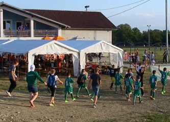 Prstići Vinogradara i mlađi pioniri Jaske najbolji na nogometnom festivalu