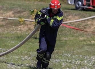 FOTO: Vatrogasci uspješni na natjecanju, uživali i na zabavi