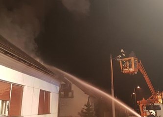 Požar u Jaski: Gorjelo krovište kuće u Bakačevoj
