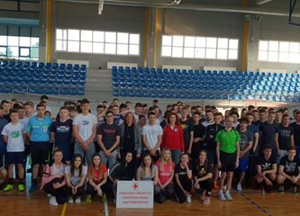 Volonteri GDCK-a Jastrebarsko podijelili uskršnje pakete