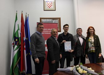 Zahvala za dobro djelo: Gradonačelnik Novosel ugosio mlade darivatelje krvi