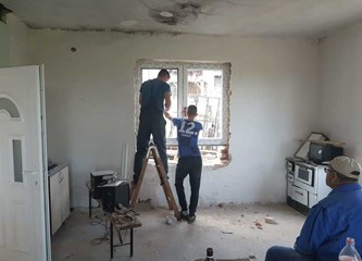 FOTO: Društveni domovi u Dragovanščaku i Pavlovčanima dobili novu stolariju