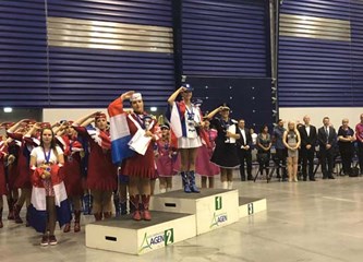 FOTO: Klinčaselske mažoretkinje europske prvakinje u kategoriji palice!
