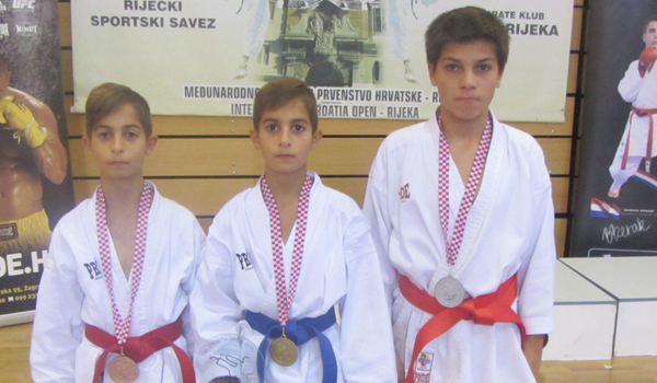 karate rij velika.jpg