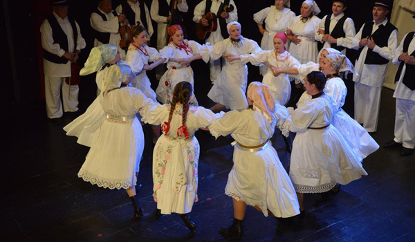 folklor2.jpg