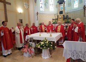 Vranekovićevo okupilo svećenike i biskupe rodom iz krašićkog kraja