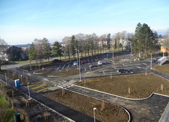 Parkiralište kod škole Ljubo Babić dovršeno i spremno za uporabu