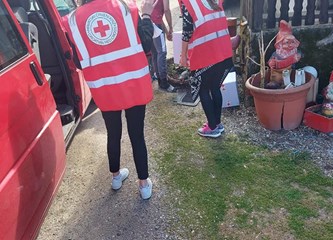 Volonteri Crvenog križa podijelili 170 paketa potrebitima