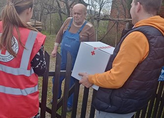 Volonteri Crvenog križa podijelili 170 paketa potrebitima