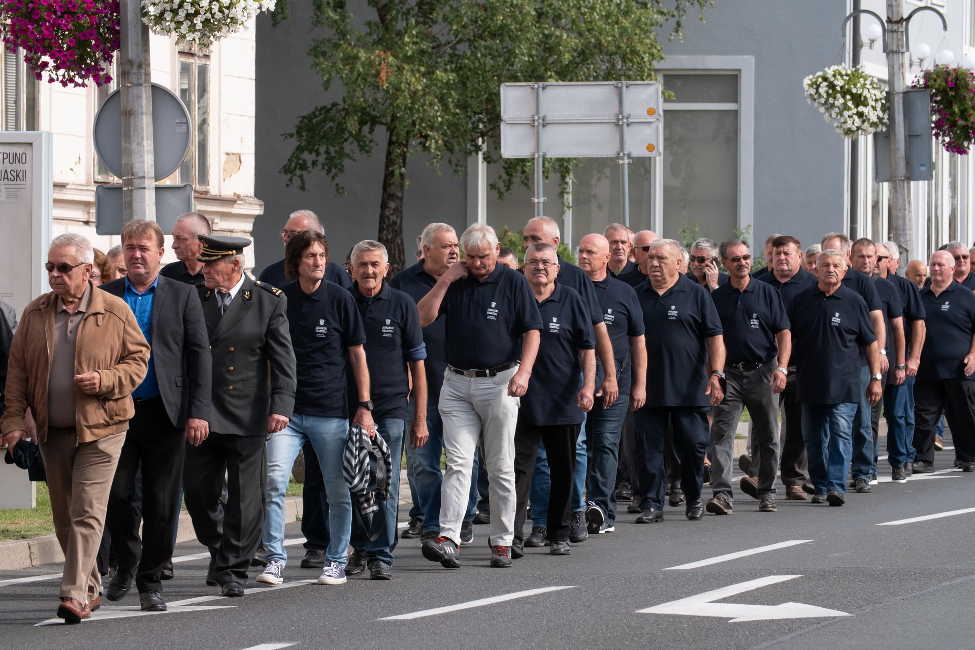 Jastrebarsko svečano proslavilo 30. obljetnicu početka Domovinskog rata i prvog postrojavanja Jaskanaca: Branitelji HVALA!