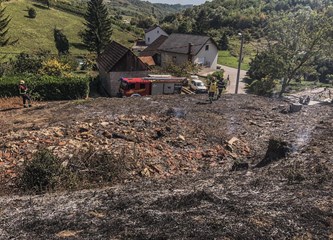 FOTO Požari trave i raslinja ne štede vatrogasce: Gorjelo u Ivančićima, Donjoj Reki, Pisarovini...