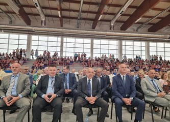 FOTO Klinča ima novu sportsku dvoranu vrijednu 23 milijuna kuna!