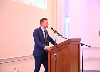 Svečana sjednica platforme „Sve se može”: Predstavljeni kandidati za nadolazeće lokalne izbore