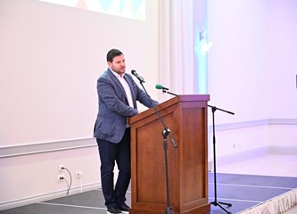 Svečana sjednica platforme „Sve se može”: Predstavljeni kandidati za nadolazeće lokalne izbore