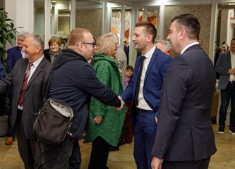 Svečana sjednica platforme „Sve se može”: Predstavljeni kandidati za nadolazeće lokalne izbore