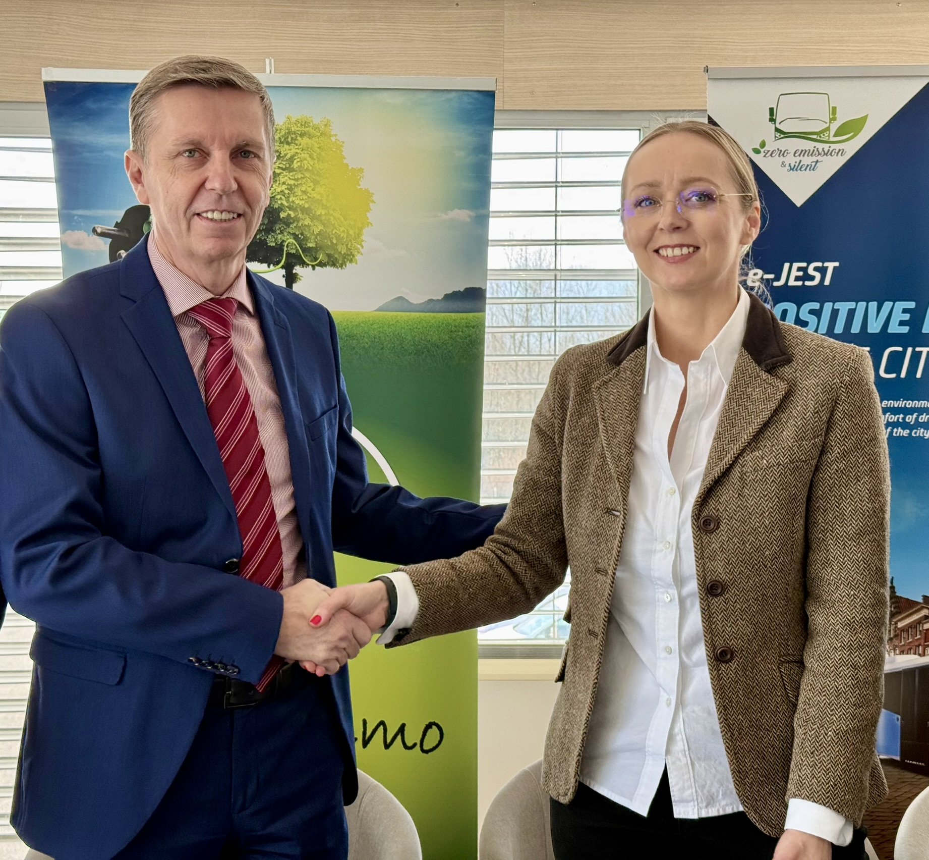 Potpisan ugovor: Ovo su električni mini busevi kojima ćemo se voziti već ove godine!